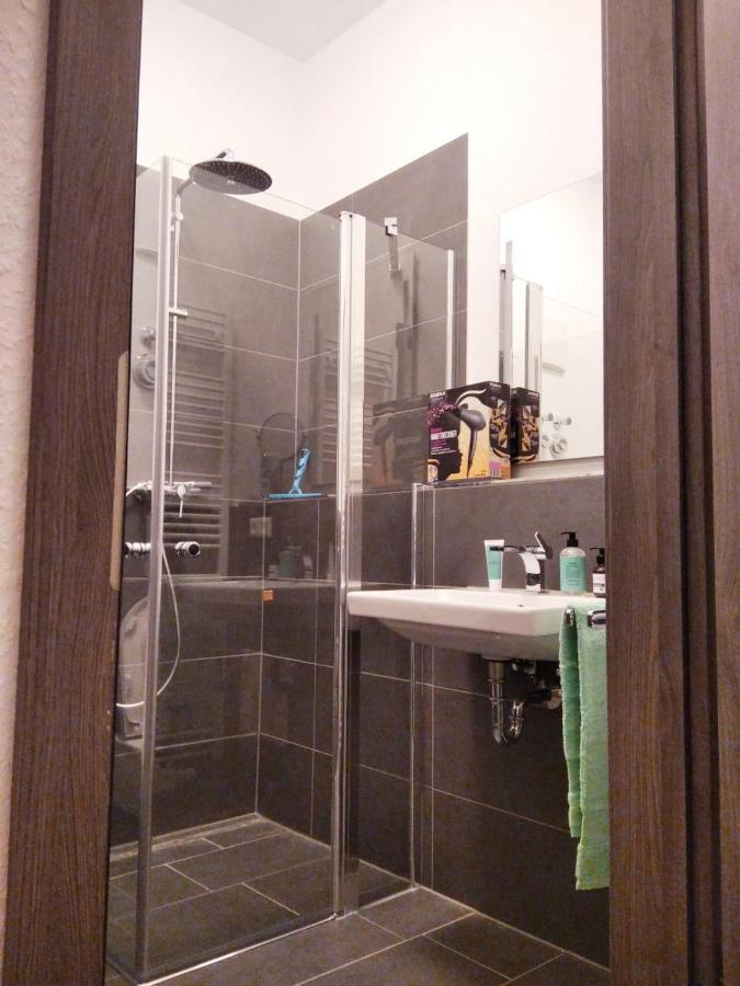 Sroom Stuttgart Flughafen Messe 라인펠덴에흐터딘겐 외부 사진
